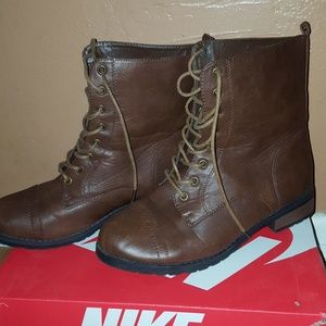 Cute Comfy Cognac Colored Boots